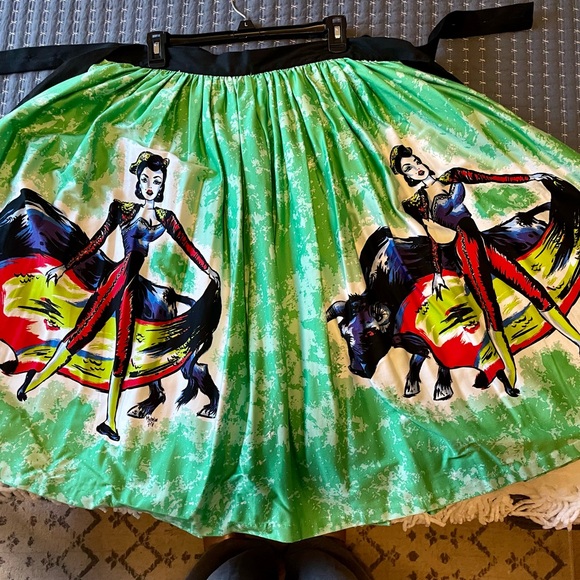 PinUp Couture Jenny Matador Print Skirt - XL - Picture 3 of 6